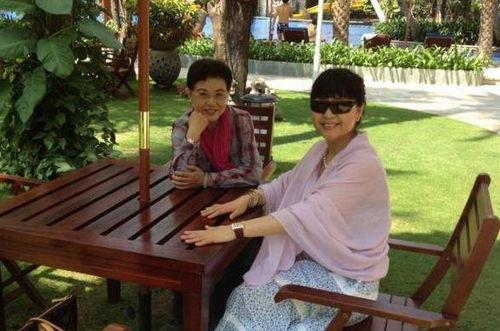 脱离渣男后团宠千金在线掉马(离婚后被五个大佬弟弟宠上天),离婚后，五个大佬弟弟的宠爱传奇